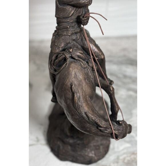 Large Antique Bronze/Metal Sculpture American Cowboy Rifle Riding Horse - Picture 13 of 16